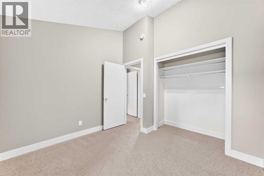 84 Brae Glen Lane SW, Calgary, Alberta  T2W 1B6 - Photo 25 - A2339552