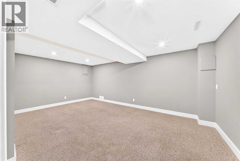 84 Brae Glen Lane SW, Calgary, Alberta  T2W 1B6 - Photo 30 - A2339552