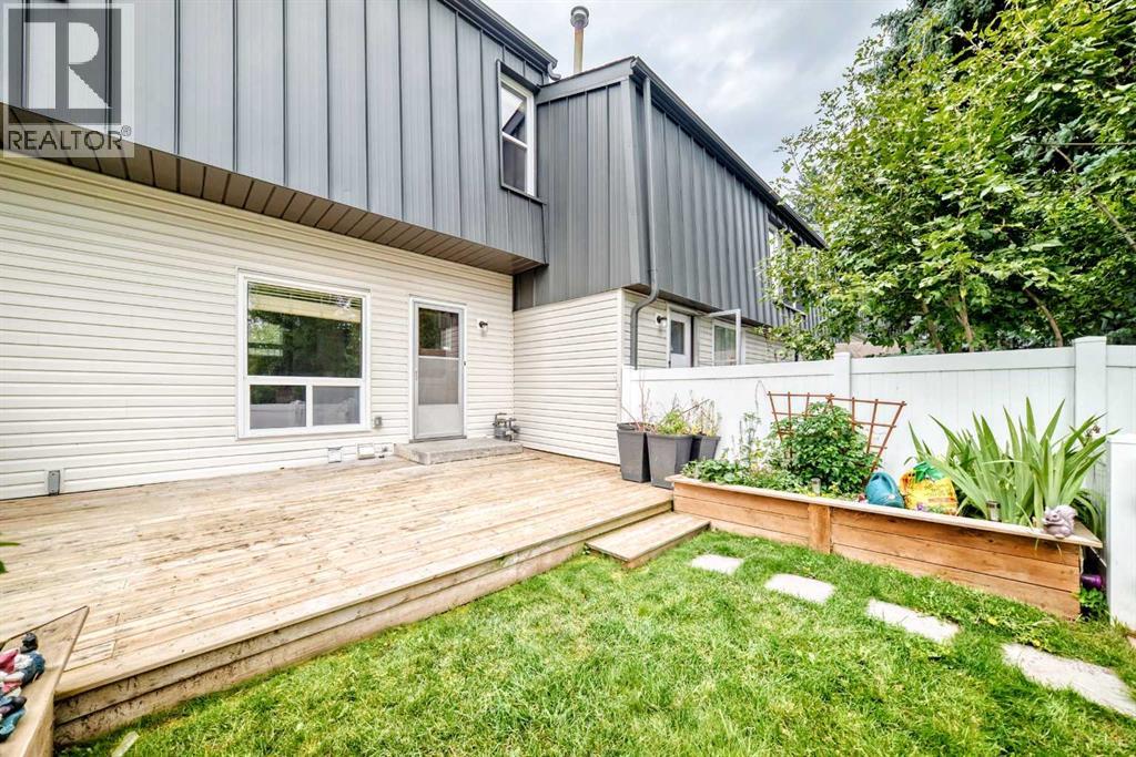 84 Brae Glen Lane SW, Calgary, Alberta  T2W 1B6 - Photo 37 - A2339552