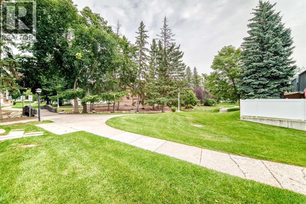 84 Brae Glen Lane SW, Calgary, Alberta  T2W 1B6 - Photo 39 - A2339552