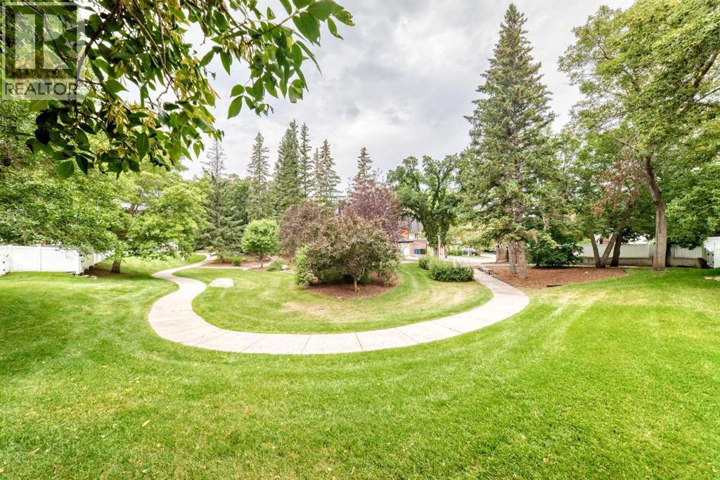 84 Brae Glen Lane SW, Calgary, Alberta  T2W 1B6 - Photo 42 - A2339552