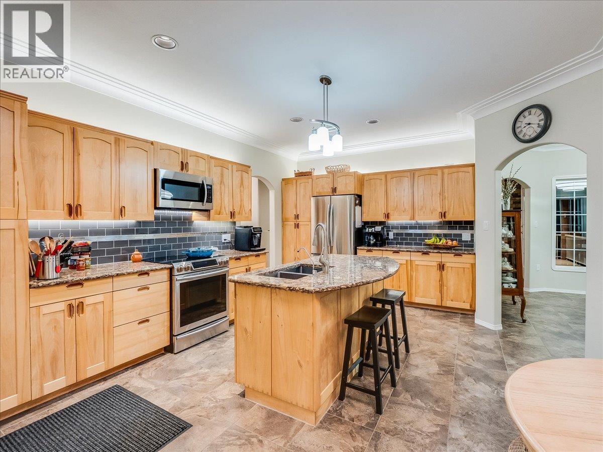 1750 Green Road, Fruitvale, British Columbia  V0G 1L1 - Photo 10 - 10398641