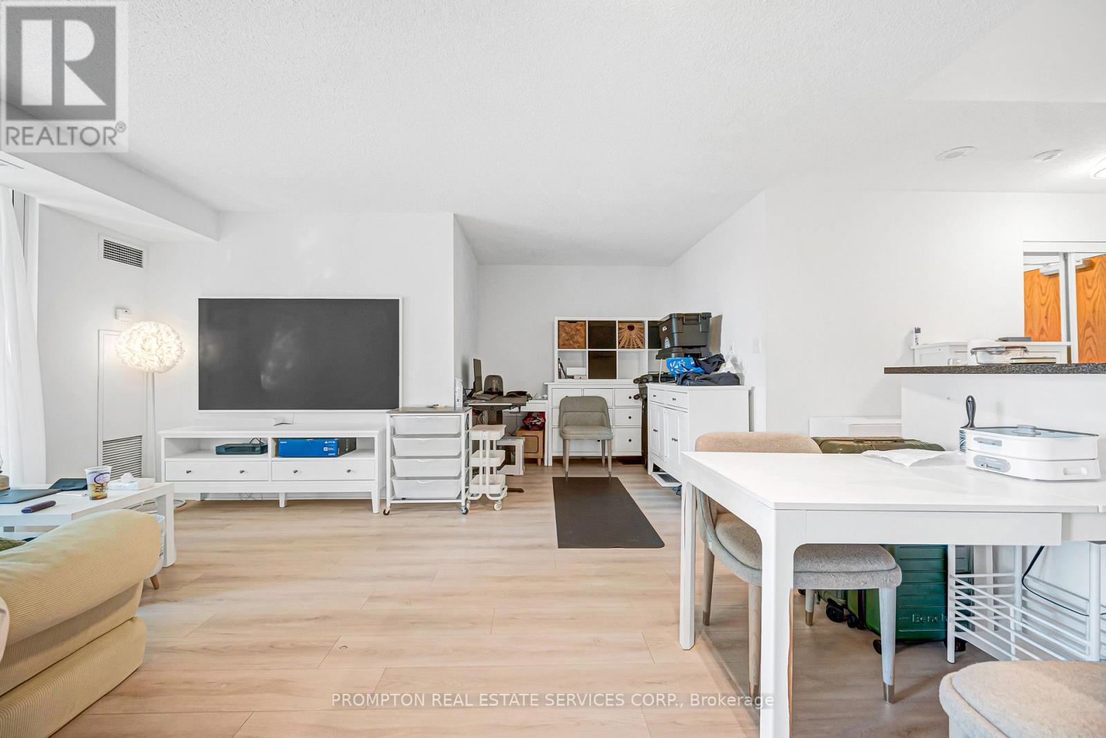 807 - 7 Lorraine Drive, Toronto, Ontario  M2N 7H2 - Photo 5 - C13708886