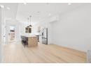 760 Raymer Avenue Unit# 4, Kelowna, BC V1Y 4Z8