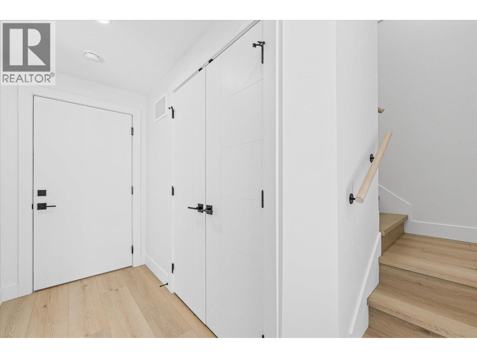 760 Raymer Avenue Unit# 4, Kelowna, British Columbia  V1Y 4Z8 - Photo 6 - 10392605