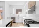 760 Raymer Avenue Unit# 4, Kelowna, BC V1Y 4Z8