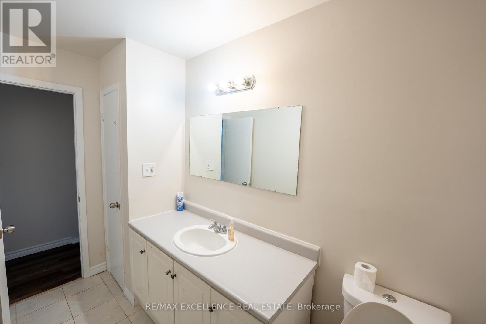 144 Abell Drive, Brampton, Ontario  L6V 2Z8 - Photo 12 - W13708698