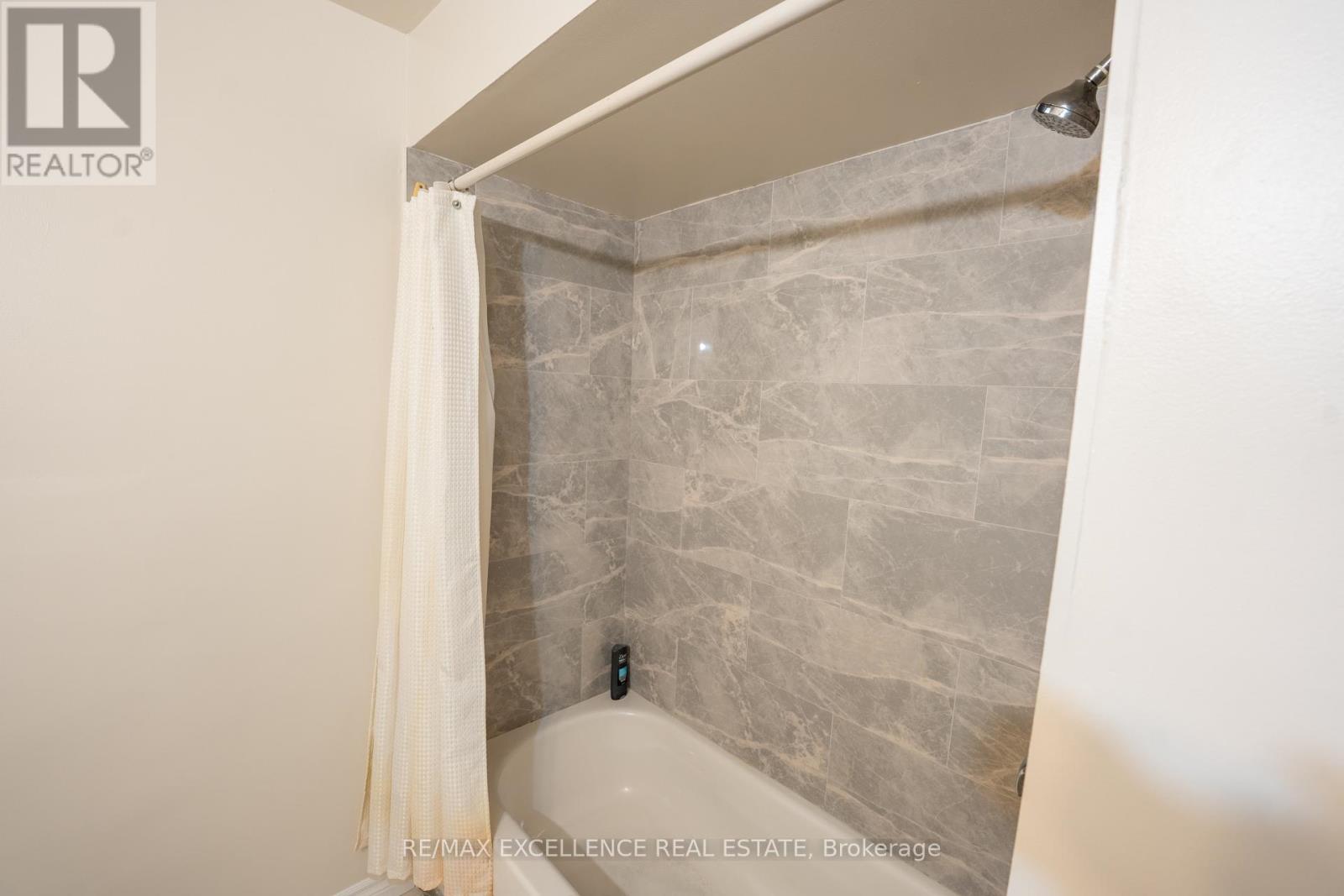 144 Abell Drive, Brampton, Ontario  L6V 2Z8 - Photo 11 - W13708698