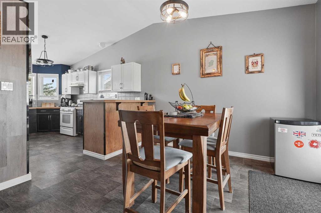 609 Maple Place, Picture Butte, Alberta T0K 1V0 - Photo 7 - A2339367
