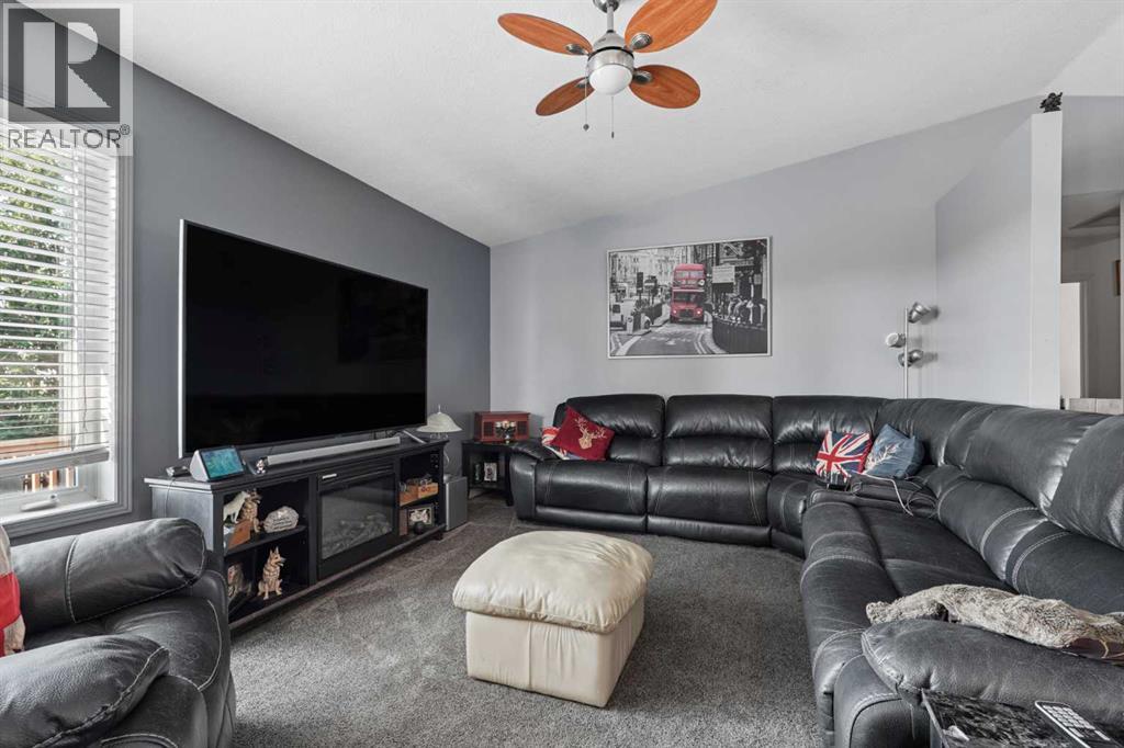 609 Maple Place, Picture Butte, Alberta T0K 1V0 - Photo 5 - A2339367