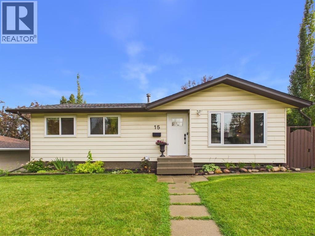 15 Hazelwood Crescent SW, Calgary, Alberta  T2V 3C1 - Photo 1 - A2339712