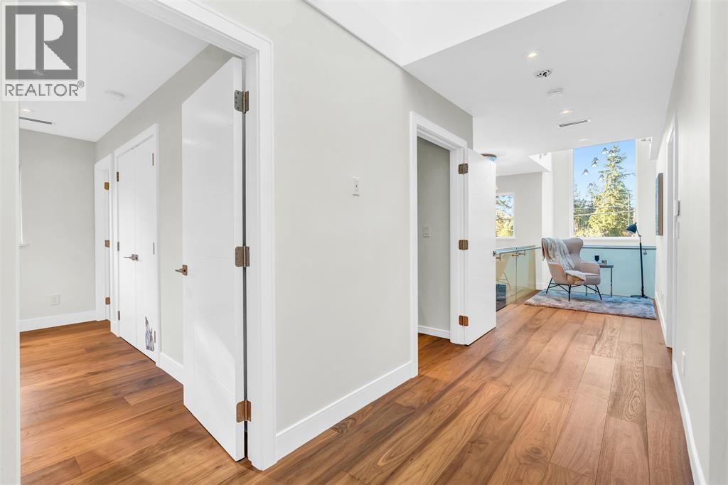 4470 CAPILANO ROAD