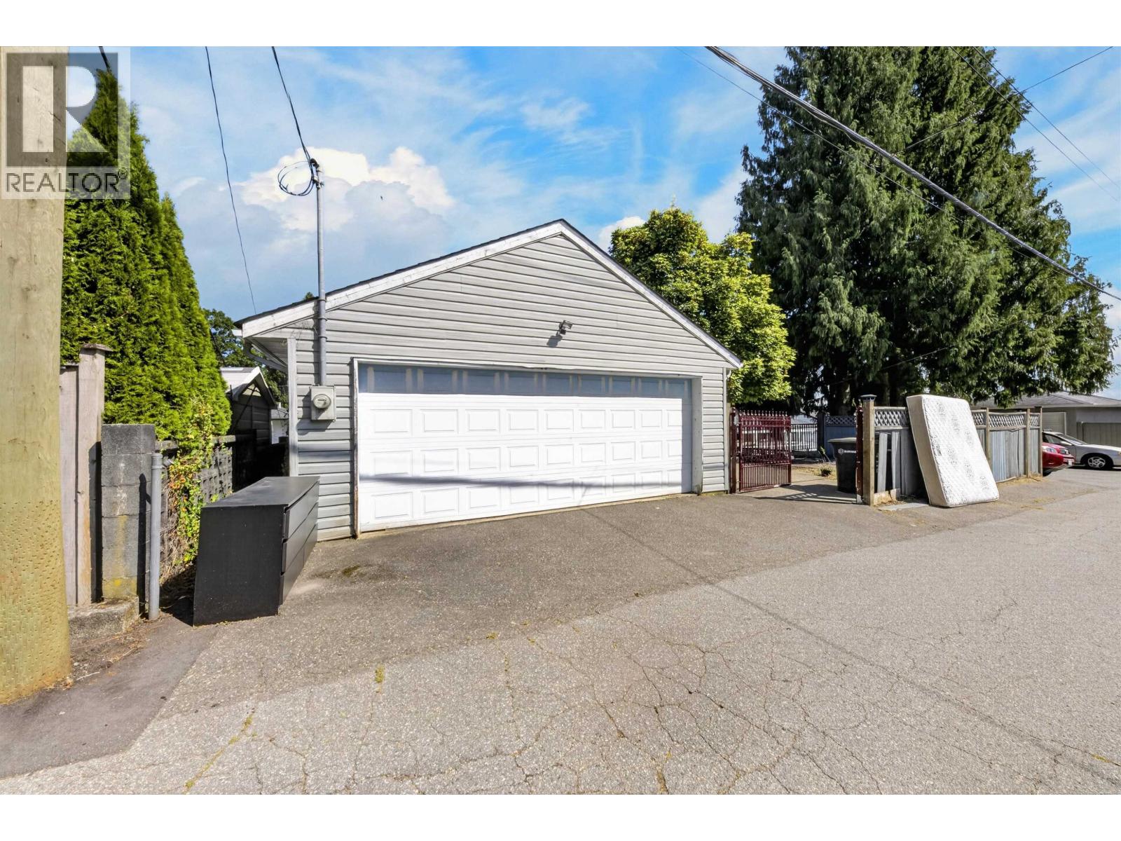 4116 Gilpin Crescent, Burnaby, British Columbia  V5G 2K2 - Photo 11 - R3158220