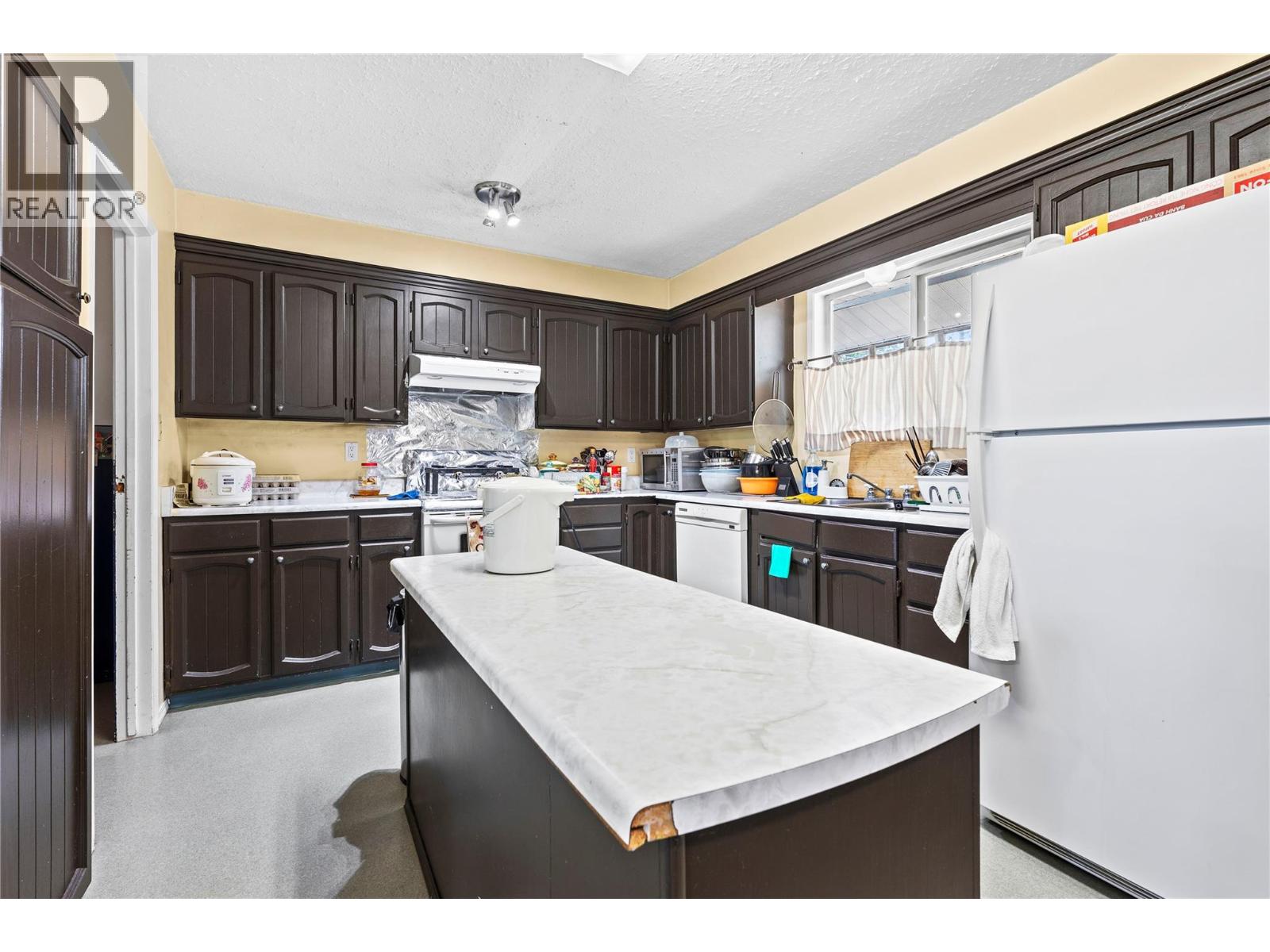 3271 10 Avenue SE, Salmon Arm, British Columbia V1E 1W8 - Photo 12 - 10398156