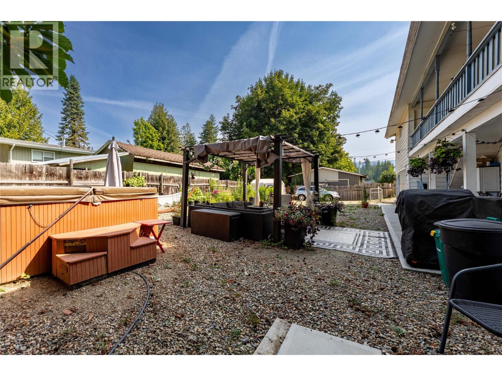 3271 10 Avenue SE, Salmon Arm, British Columbia V1E 1W8 - Photo 58 - 10398156
