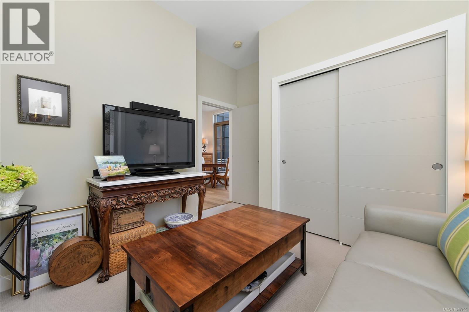 301 2580 Penrhyn St, Saanich, British Columbia  V8N 1G3 - Photo 25 - 1047755
