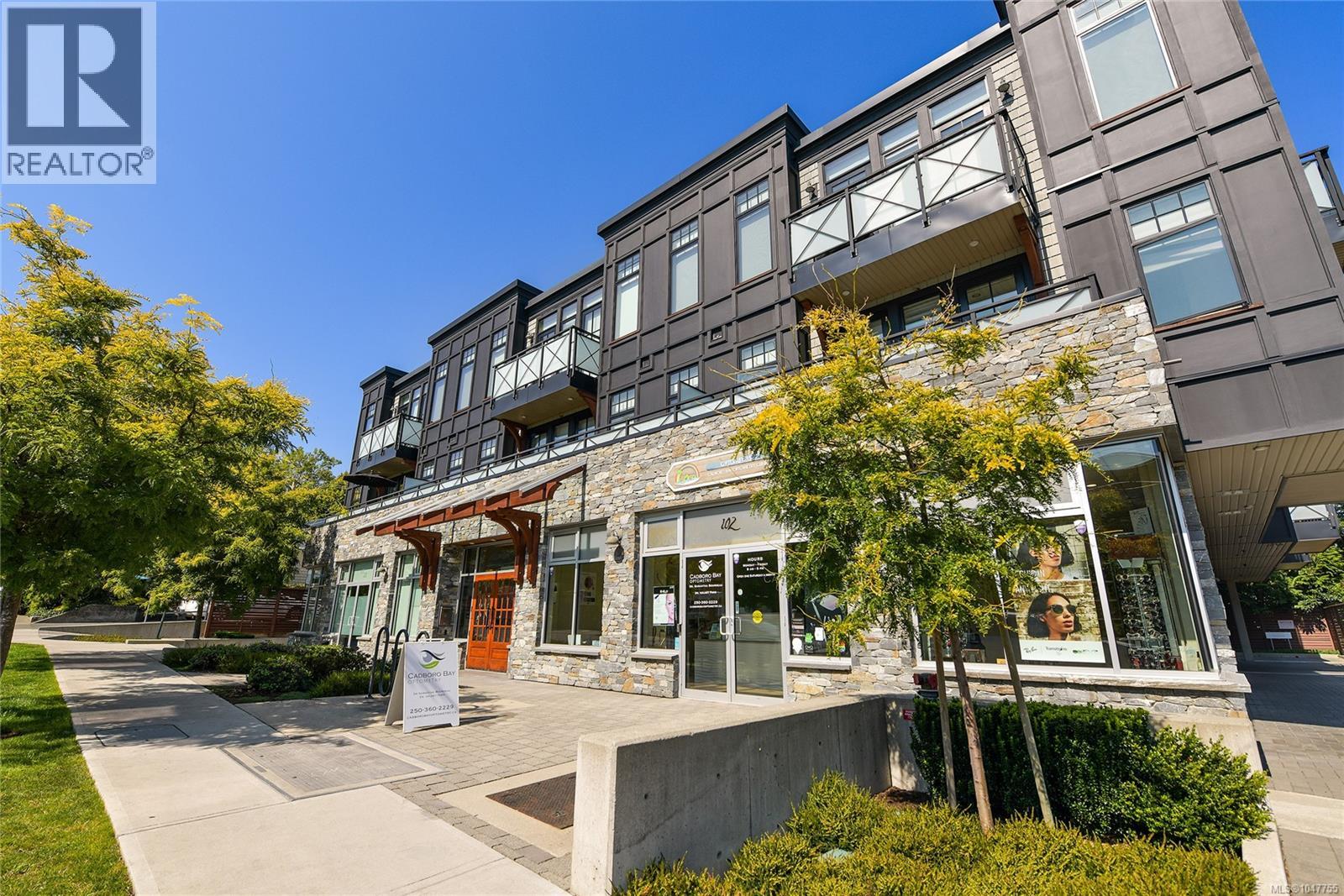 301 2580 Penrhyn St, Saanich, British Columbia  V8N 1G3 - Photo 65 - 1047755