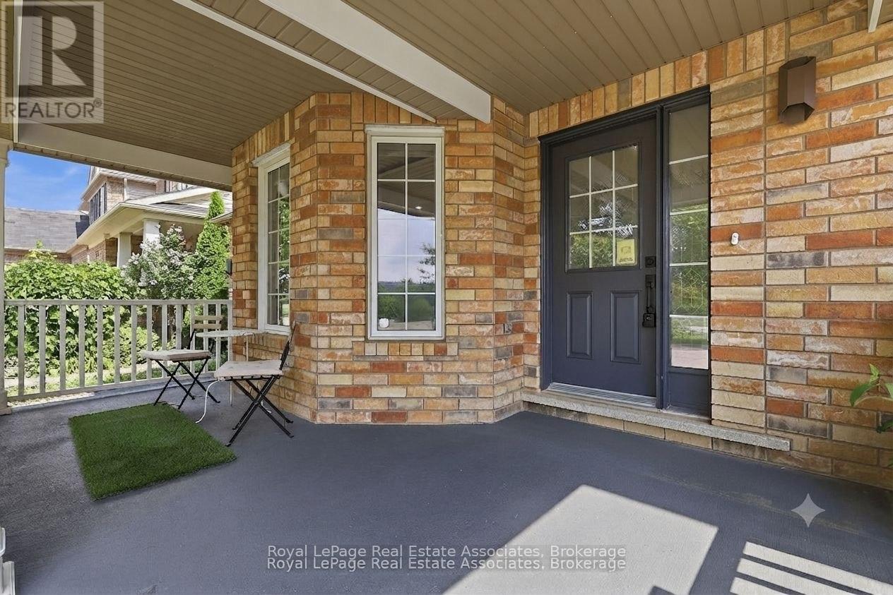 392 Tonelli Lane, Milton, Ontario  L9T 0N4 - Photo 2 - W13683036
