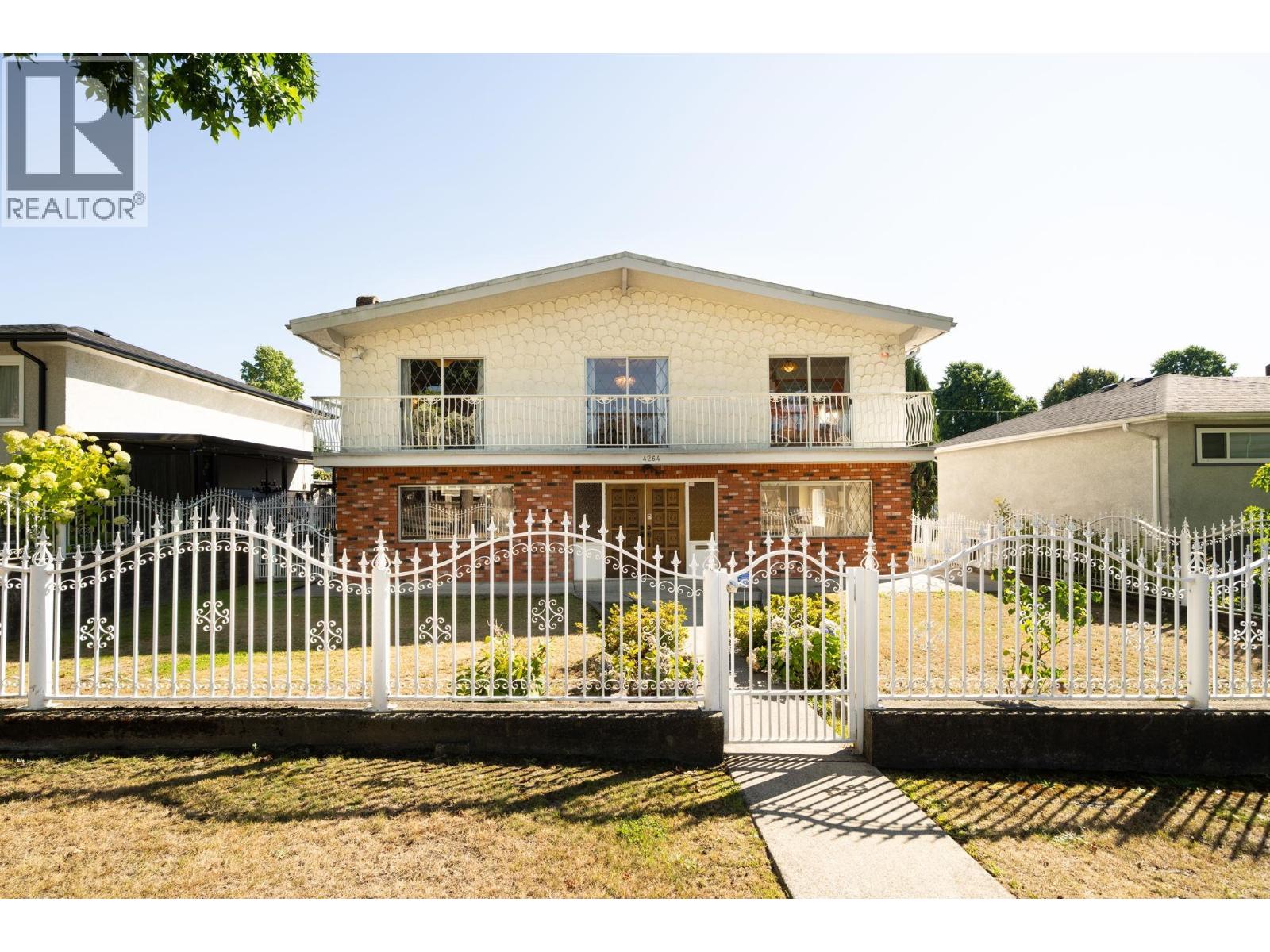 4264 PARKER STREET, Burnaby, British Columbia