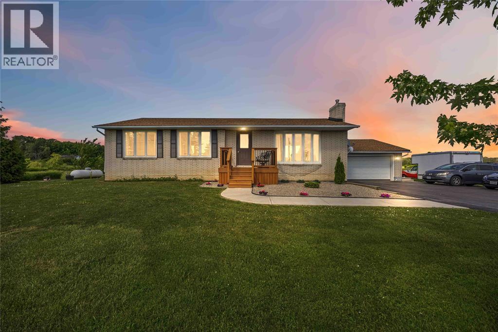 2380 Plank ROAD, Petrolia, Ontario