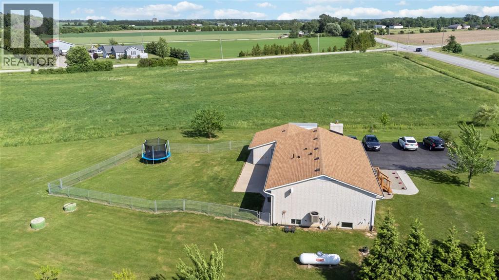 2380 Plank Road, Petrolia, Ontario  N0N 1R0 - Photo 32 - 26014226