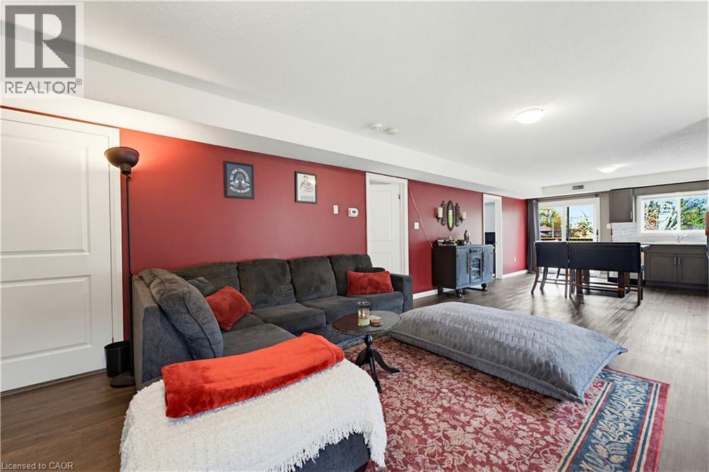 399 Greenfield Avenue, Kitchener, Ontario  N2C 1E6 - Photo 7 - 40843159
