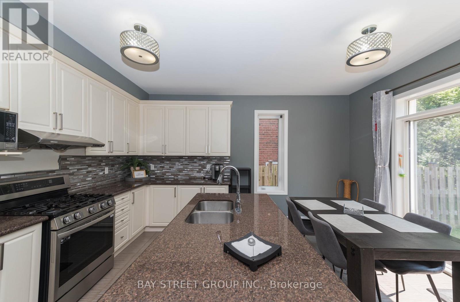 116 Winterberry Boulevard, Thorold, Ontario  L2V 0B5 - Photo 4 - X13708924