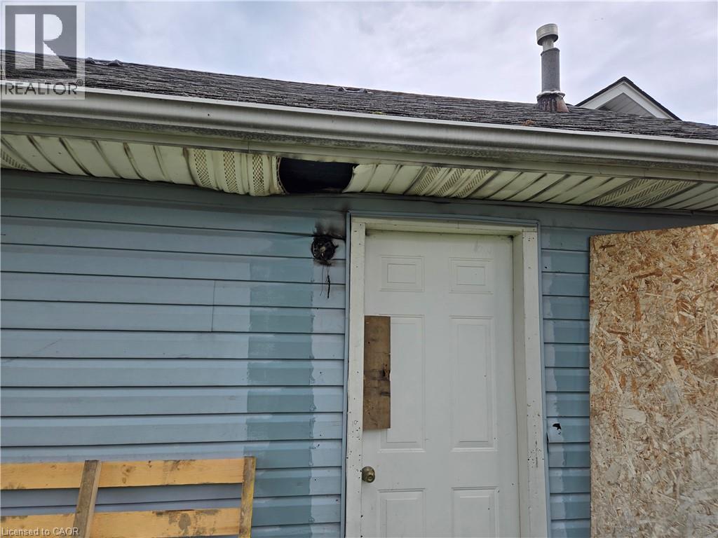 303 S Ridge Road, Fort Erie, Ontario  L0S 1N0 - Photo 4 - 40850462