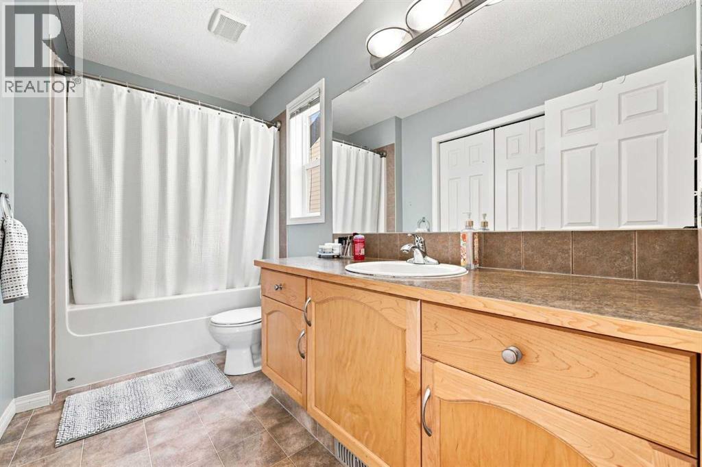 754 Luxstone Gate Sw, Airdrie, Alberta  T4B 0H3 - Photo 24 - A2337244