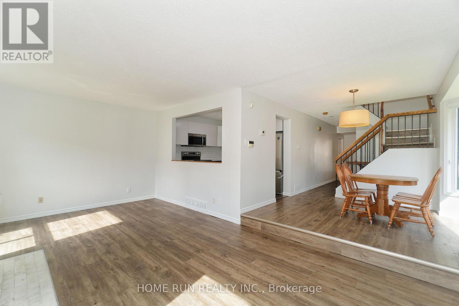 A - 28 Castlebrook Lane, Ottawa, Ontario  K2G 5G5 - Photo 12 - X13708934