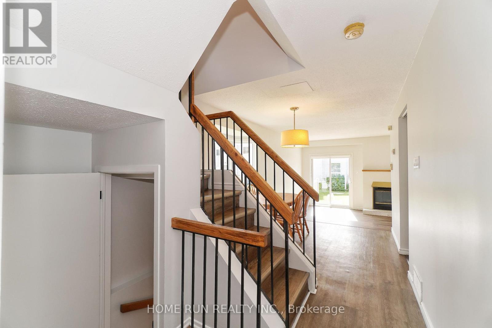 A - 28 Castlebrook Lane, Ottawa, Ontario  K2G 5G5 - Photo 6 - X13708934