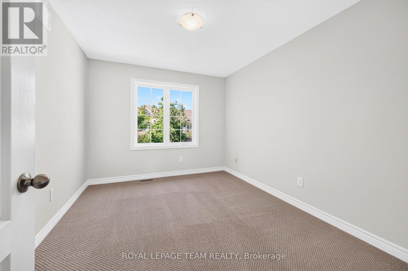 686 White Alder Avenue, Ottawa, Ontario  K1T 0E8 - Photo 20 - X13708948