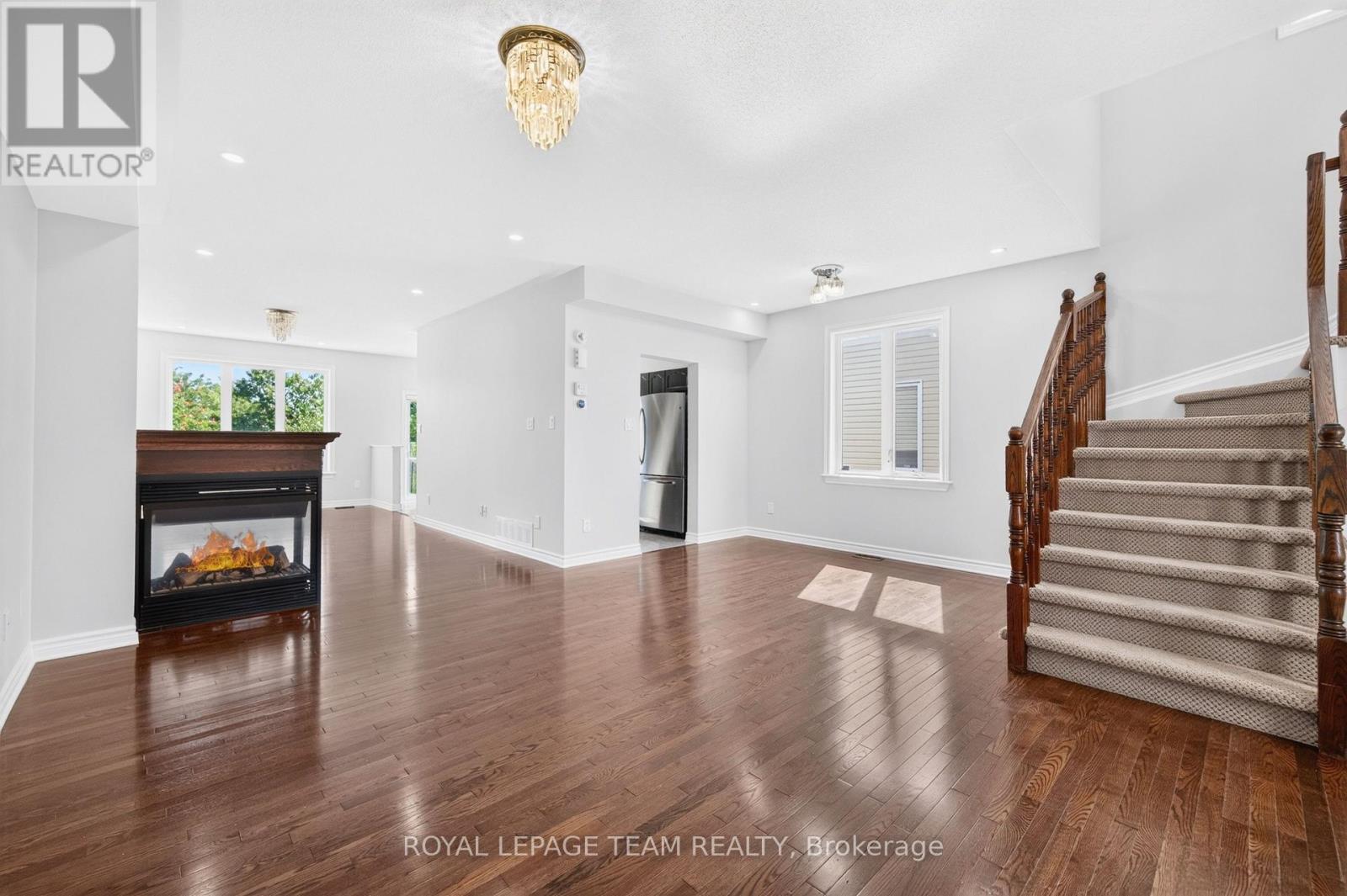 686 White Alder Avenue, Ottawa, Ontario  K1T 0E8 - Photo 6 - X13708948