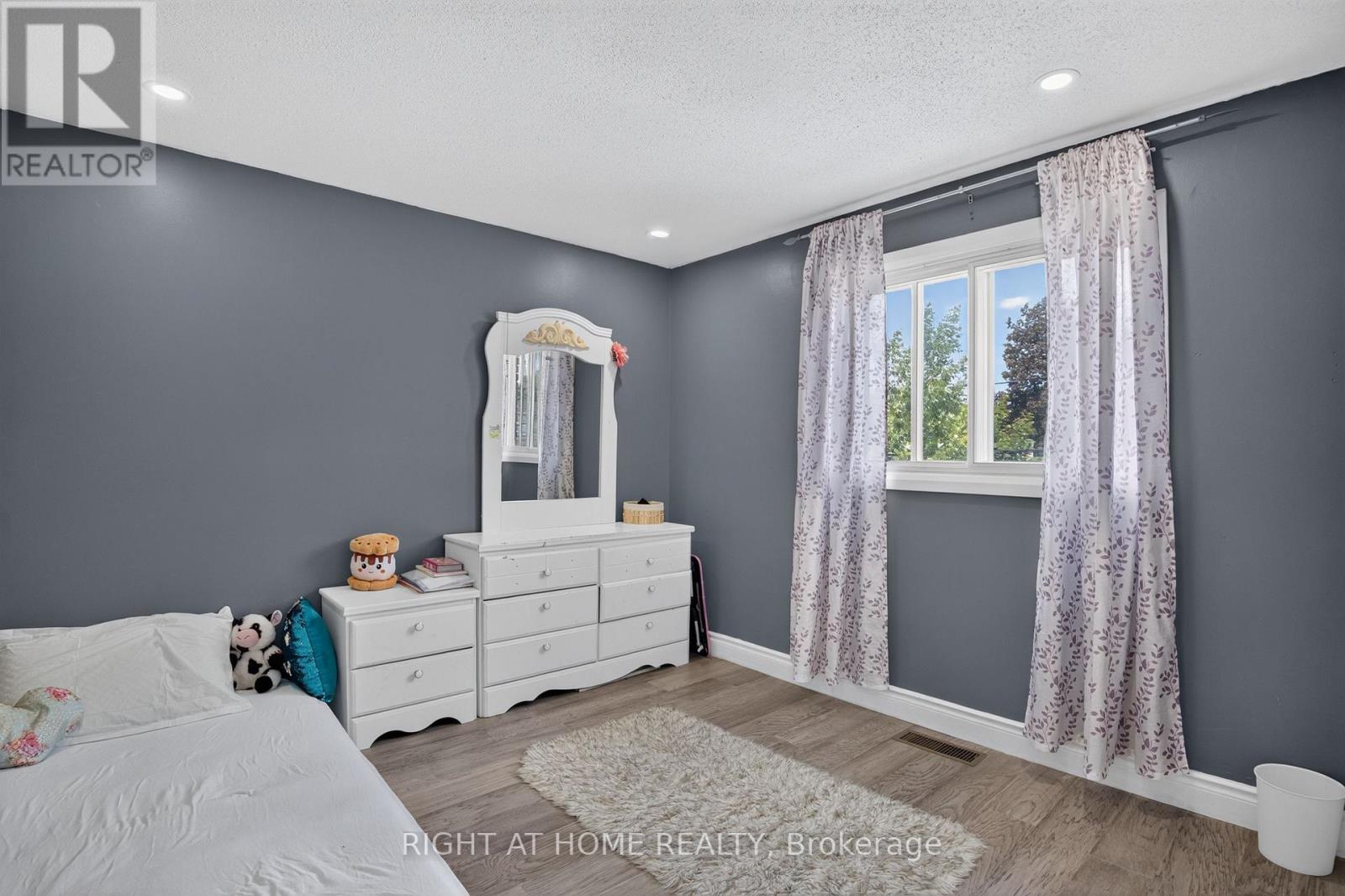 1385 Chartrand Avenue, Ottawa, Ontario  K1E 1H9 - Photo 20 - X13708954