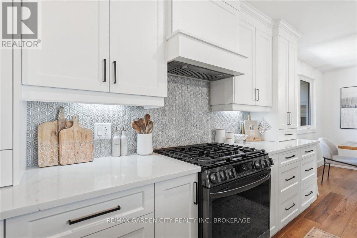 1581 Rice Road, Pelham, Ontario  L0S 1E6 - Photo 15 - X13708944