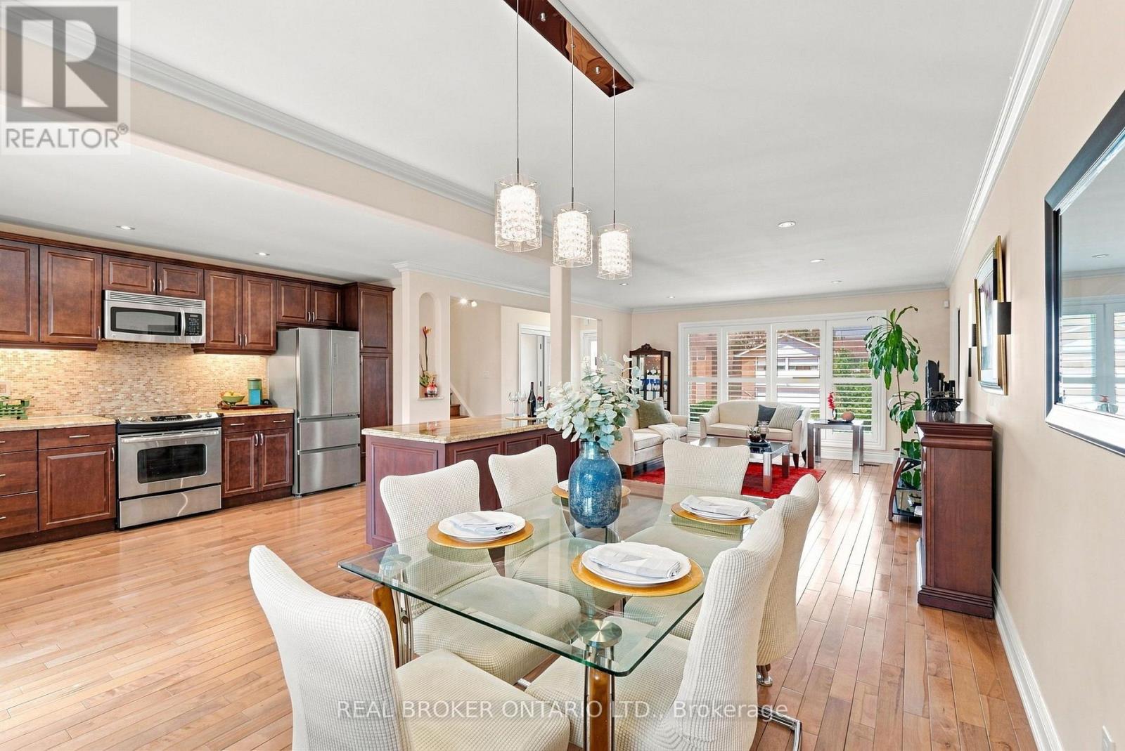 169 Kennard Avenue, Toronto, Ontario  M3H 4M8 - Photo 11 - C13708946