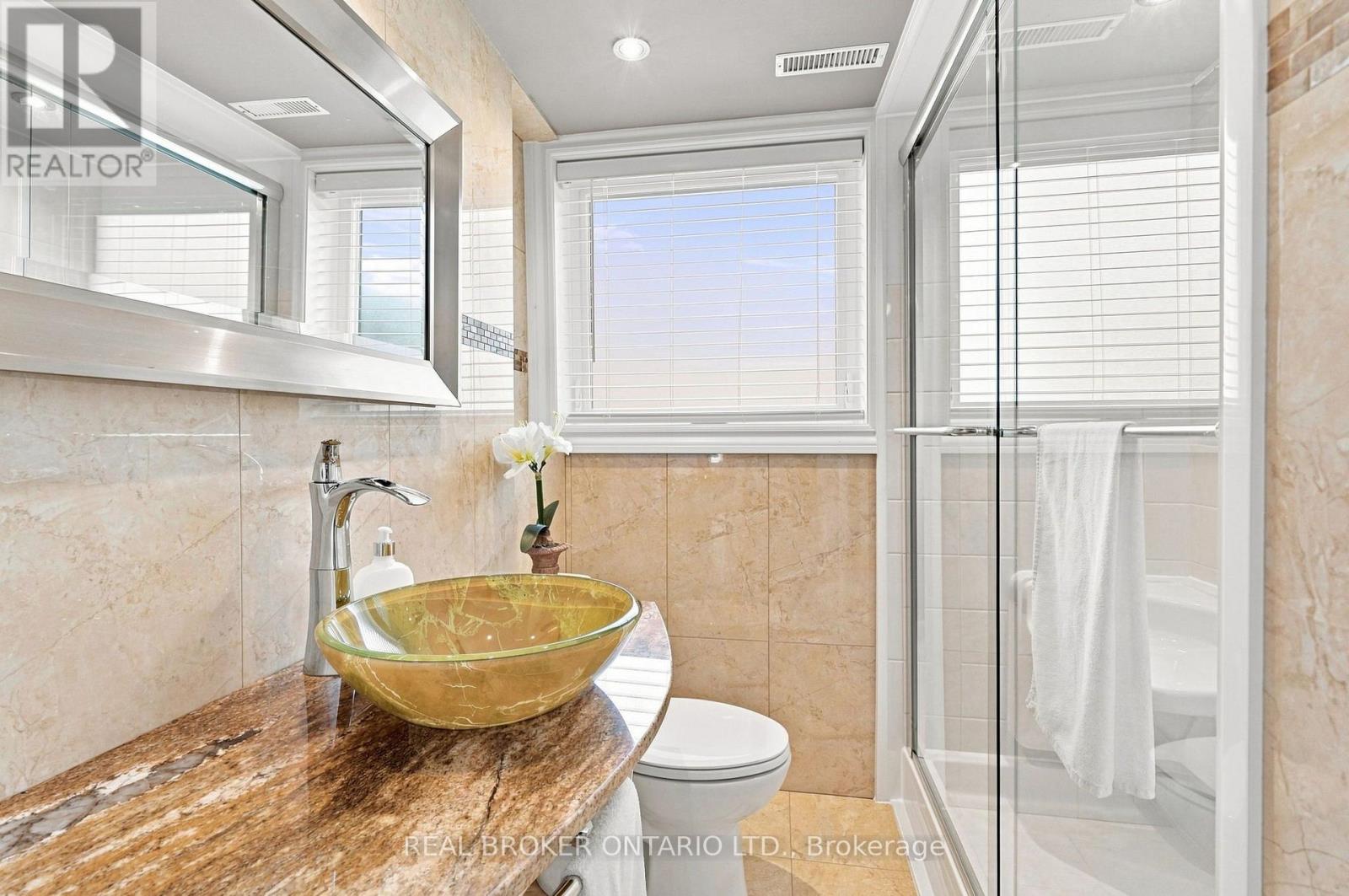 169 Kennard Avenue, Toronto, Ontario  M3H 4M8 - Photo 21 - C13708946