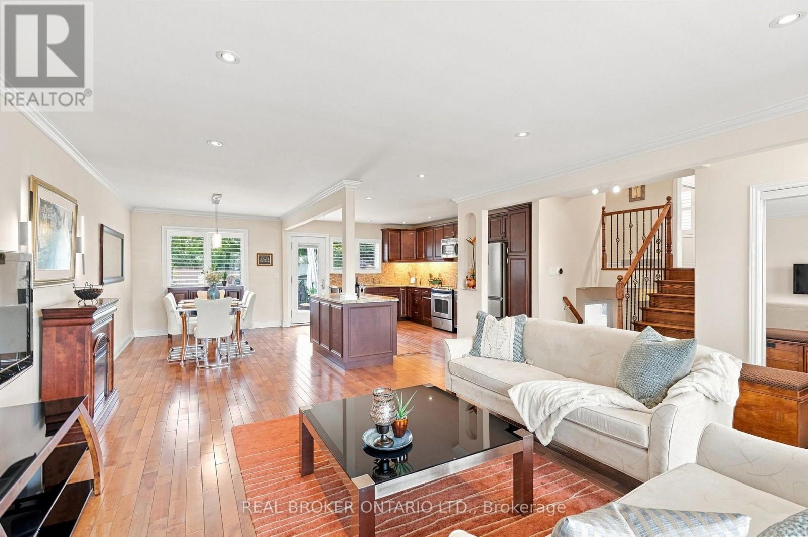 169 Kennard Avenue, Toronto, Ontario  M3H 4M8 - Photo 3 - C13708946