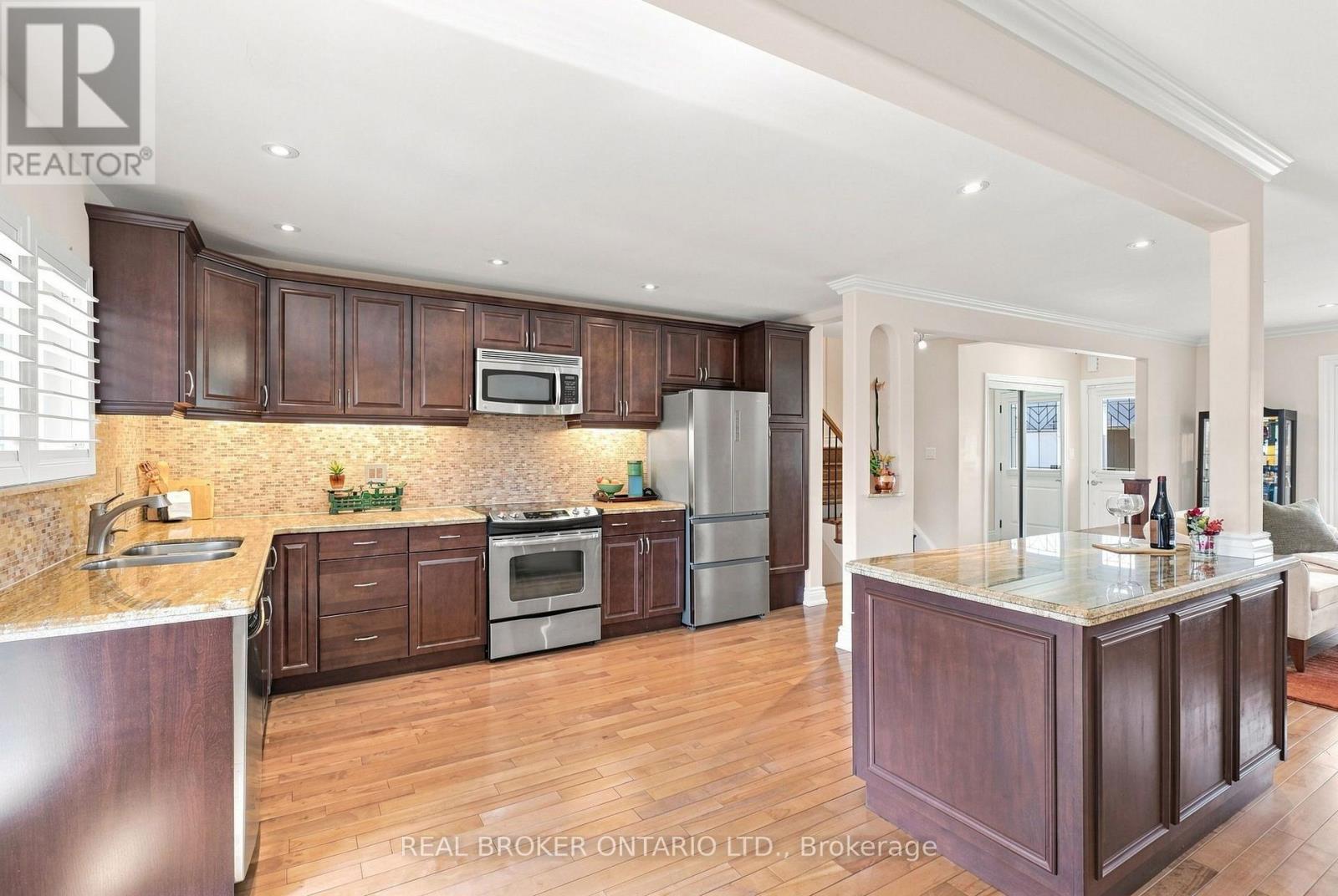 169 Kennard Avenue, Toronto, Ontario  M3H 4M8 - Photo 7 - C13708946