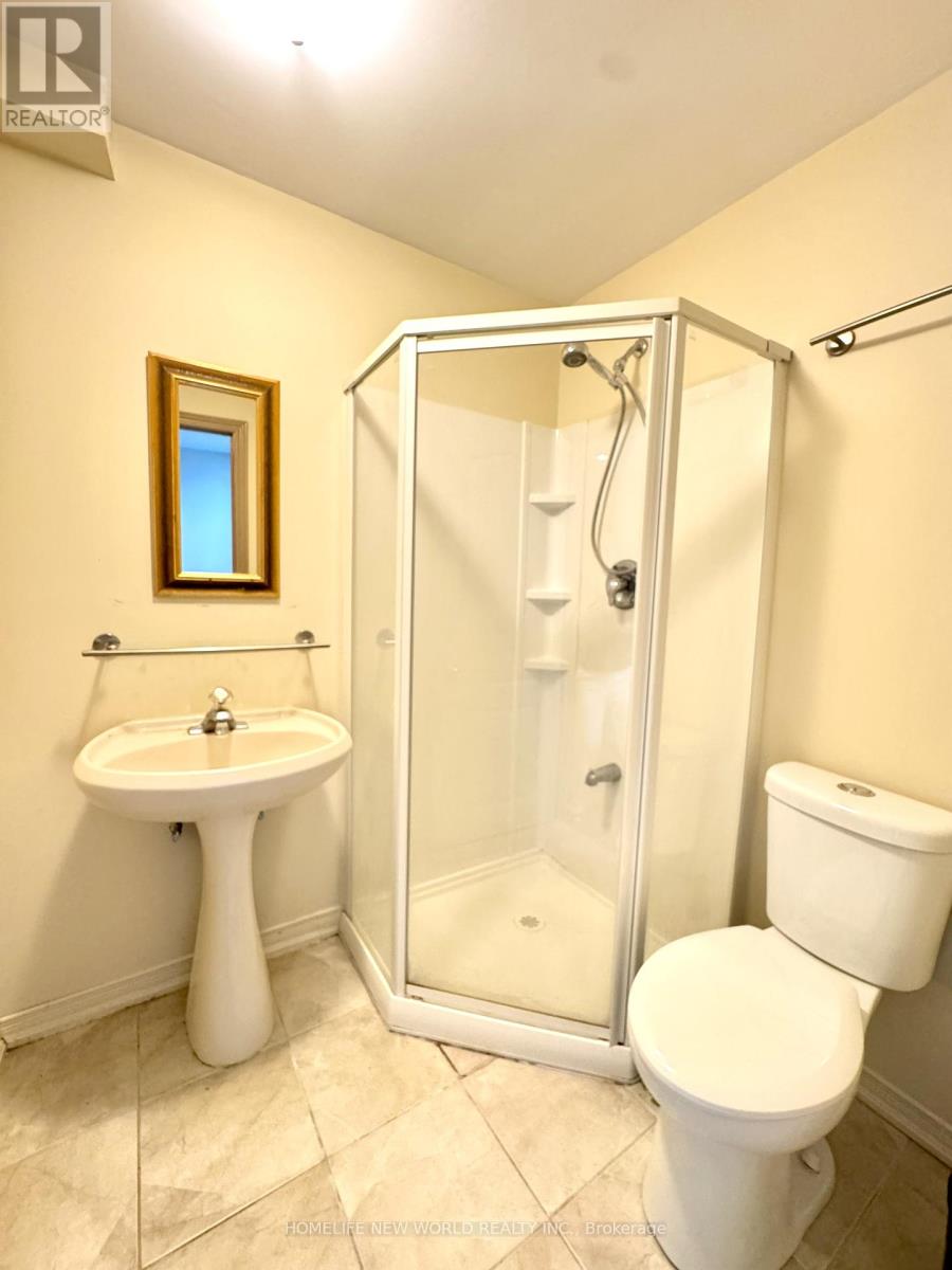 2326 Yorktown Circle, Mississauga, Ontario  L5M 5Y2 - Photo 34 - W13708964
