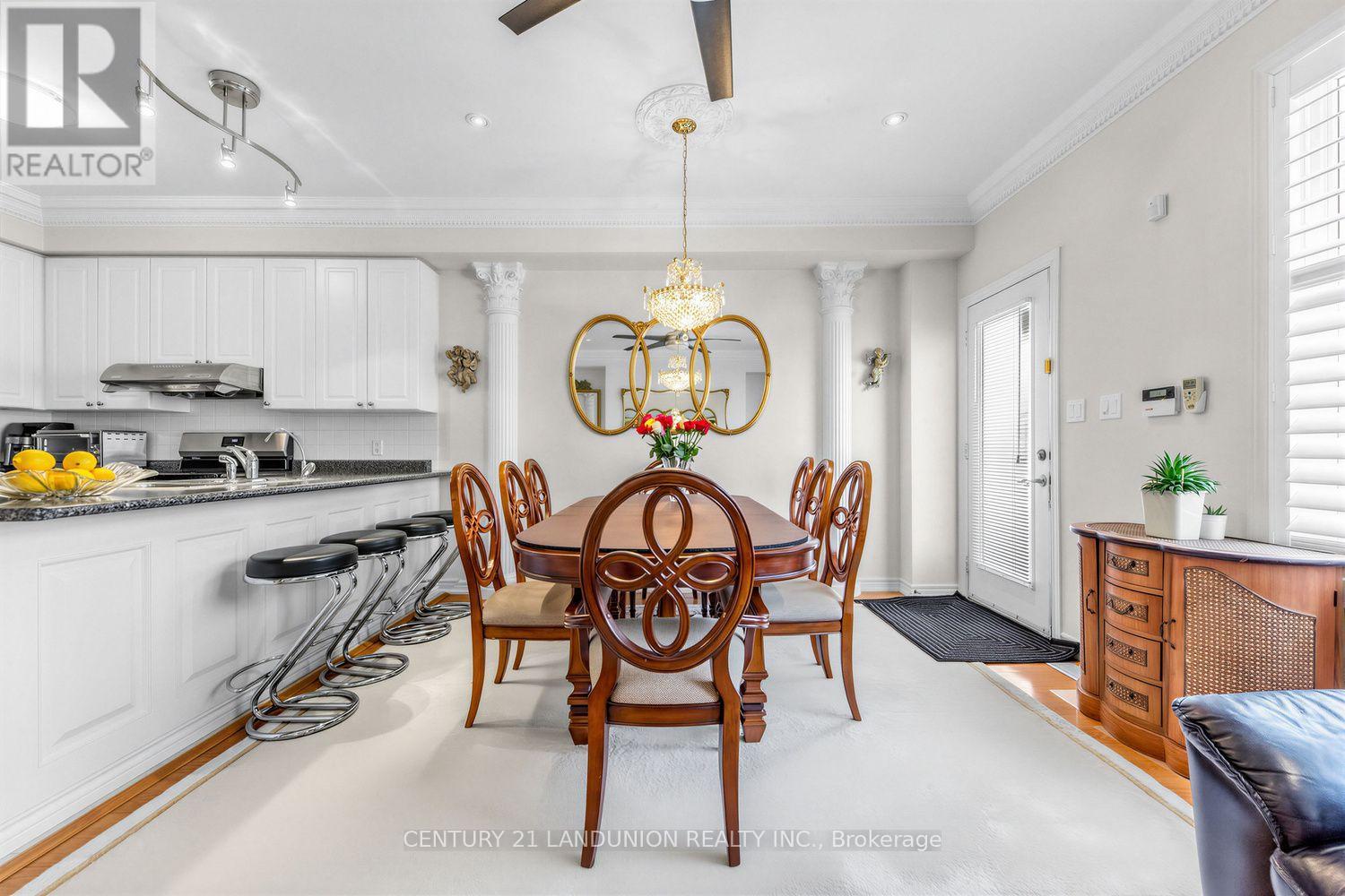 28 Herzberg Gardens, Toronto, Ontario  M3J 3P4 - Photo 10 - W13708990