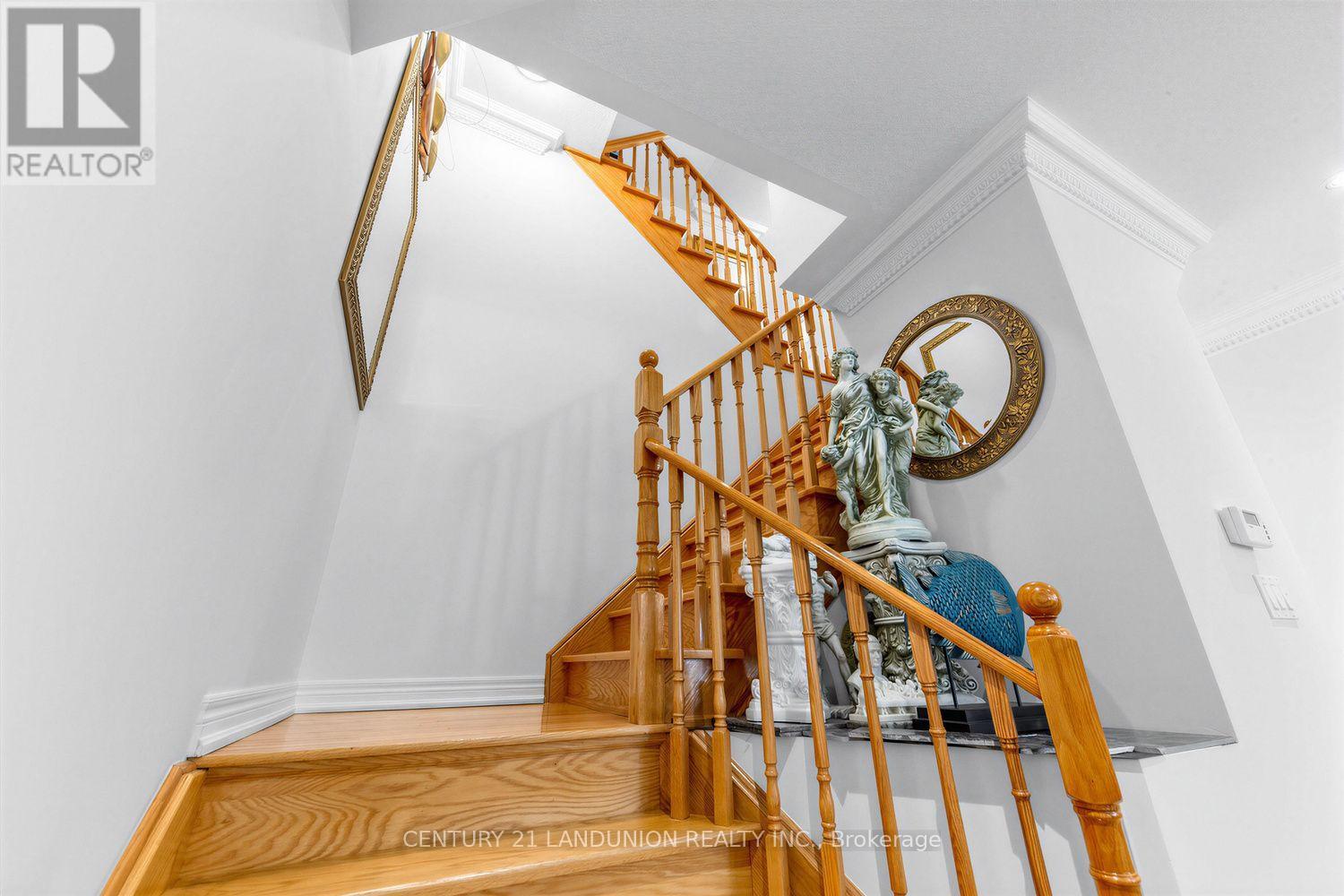 28 Herzberg Gardens, Toronto, Ontario  M3J 3P4 - Photo 14 - W13708990