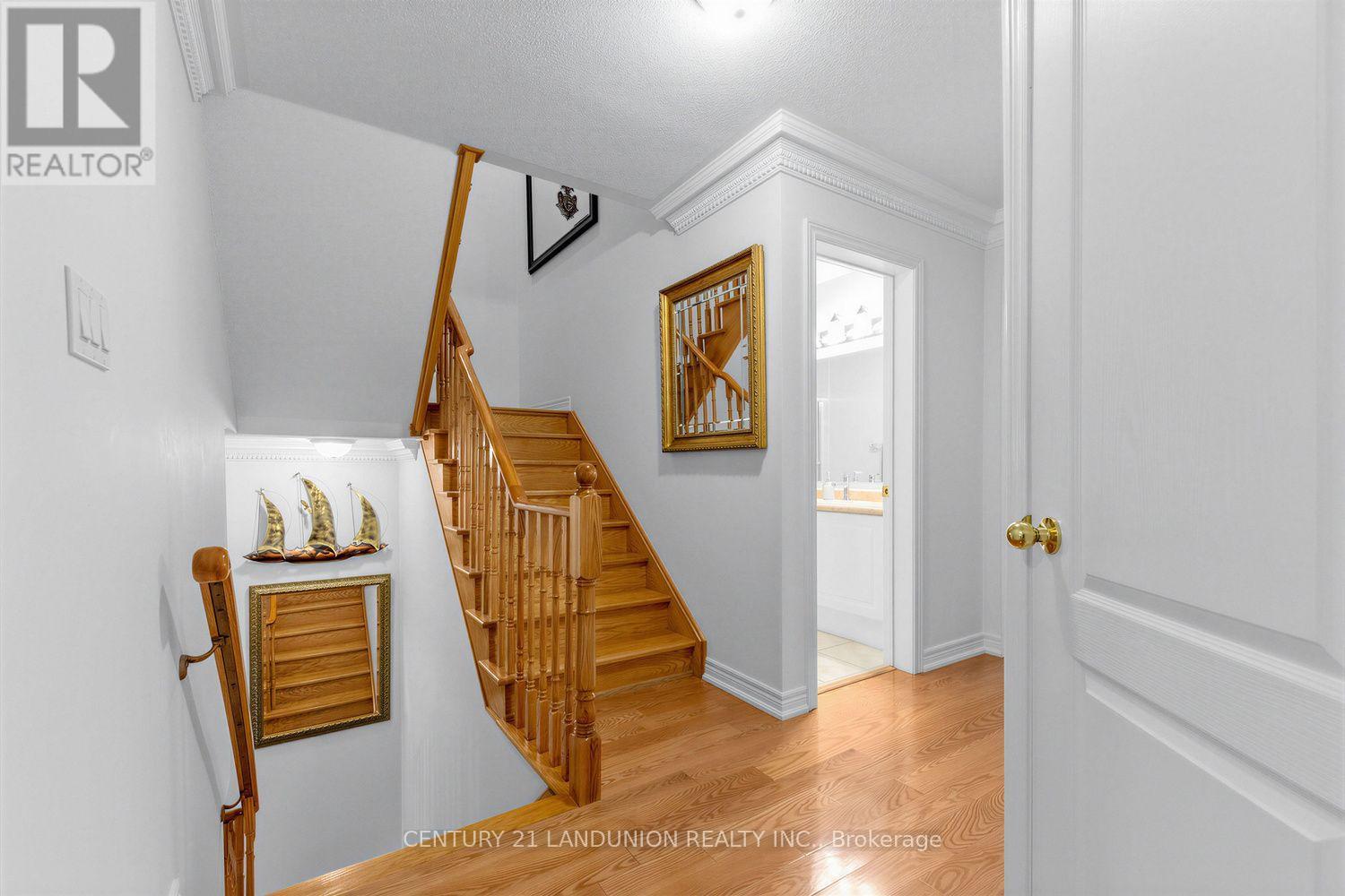 28 Herzberg Gardens, Toronto, Ontario  M3J 3P4 - Photo 16 - W13708990