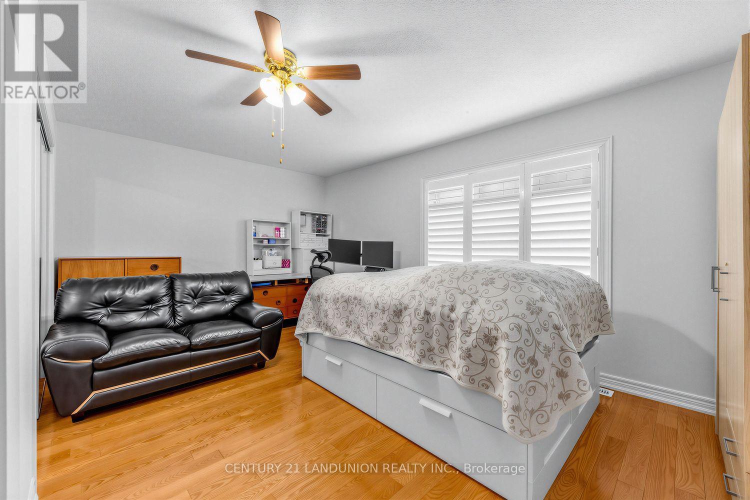 28 Herzberg Gardens, Toronto, Ontario  M3J 3P4 - Photo 21 - W13708990