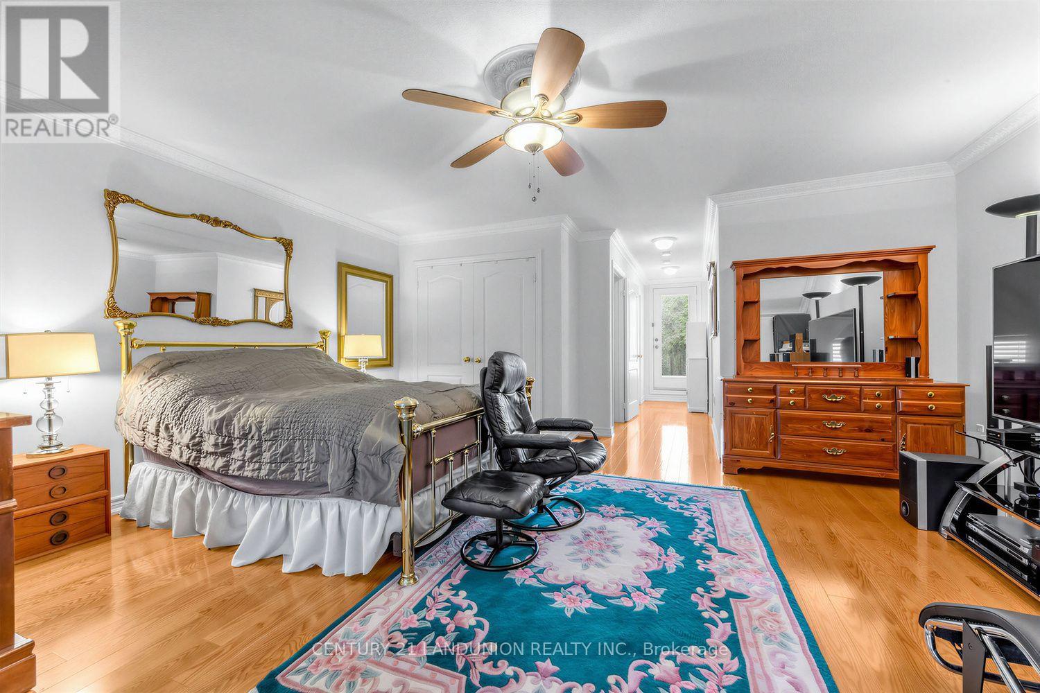 28 Herzberg Gardens, Toronto, Ontario  M3J 3P4 - Photo 25 - W13708990