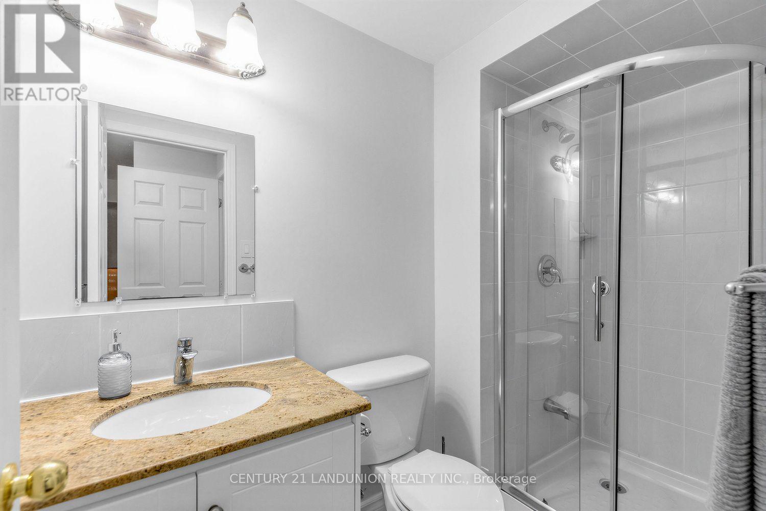 28 Herzberg Gardens, Toronto, Ontario  M3J 3P4 - Photo 35 - W13708990