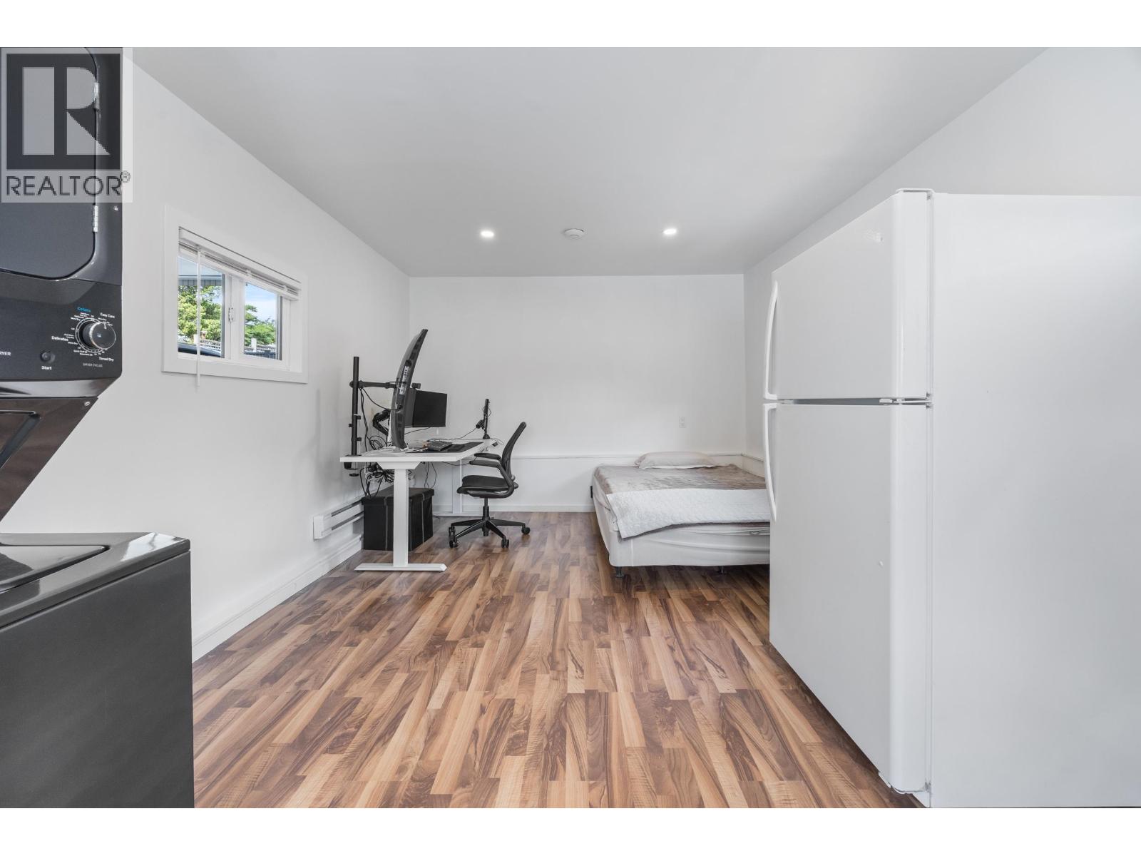 8085 10th Avenue, Burnaby, British Columbia  V3N 2S4 - Photo 30 - R3158409