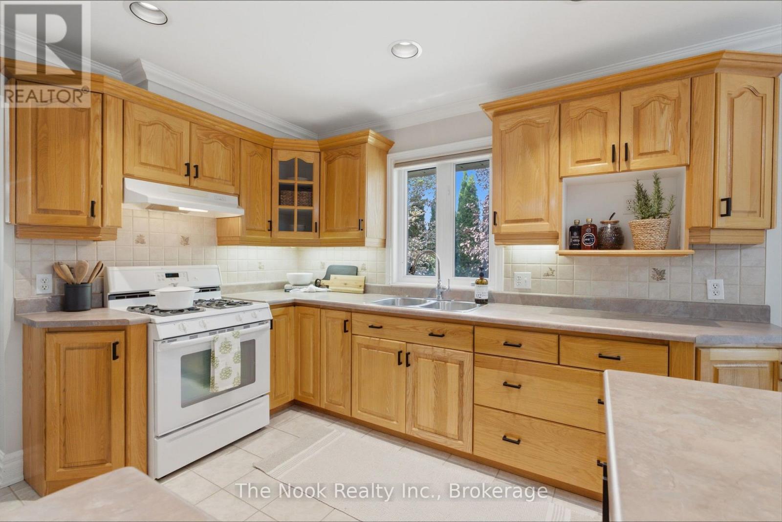 53 Eakins Court, Kawartha Lakes, Ontario  K9V 6J9 - Photo 14 - X13708994
