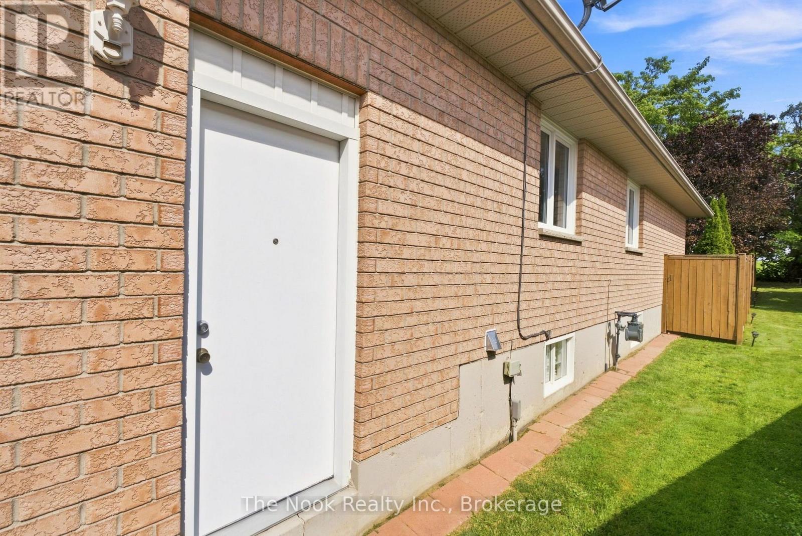 53 Eakins Court, Kawartha Lakes, Ontario  K9V 6J9 - Photo 42 - X13708994