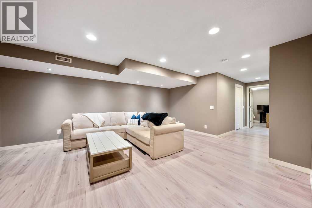 132 Evansborough Way NW, Calgary, Alberta T3P 1B1 - Photo 25 - A2335940